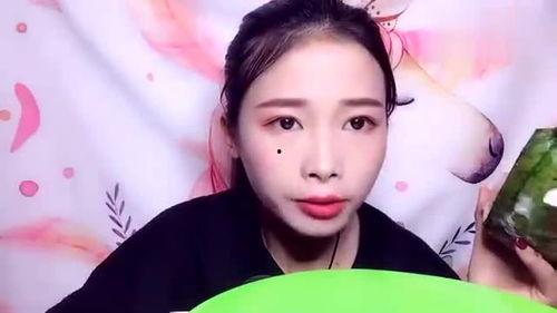 网红被爆吃瓜哭的真好听,哭声引发网友热议 第2张 网红被爆吃瓜哭的真好听,哭声引发网友热议 第2张